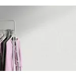 Fehér/halványszürke csillogó texturált egyszínű (lángálló, mosható) vlies-vinyl tapéta