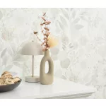 Secret Garden: Fehér alapon halványszürke kis halvány bézs virágok levelekkel (lángálló, mosható) vlies-vinyl tapéta