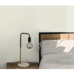 Törtfehér matt egyszínű szövött textil hatású (lángálló, mosható) vlies-vinyl tapéta