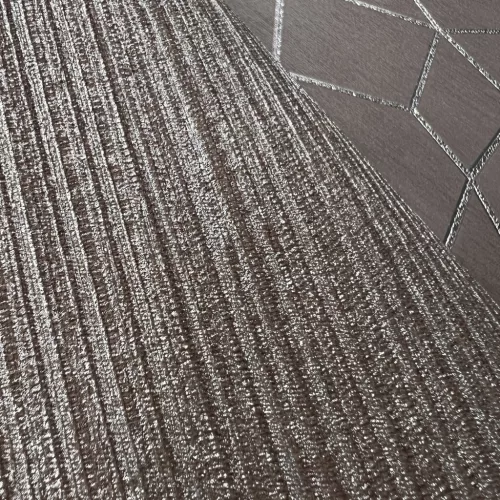 Metálos kollekció Speciel FX2: Barnás alapon ezüst strukturált (mosható) vlies-vinyl tapéta