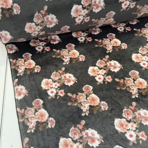 2 m EGYBEN KÉRHETŐ KIÁRUSÍTÁS: Sötét szürke alapon virágos selymes típusú wellsoft