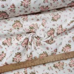 Világos alapon rózsás duplagéz