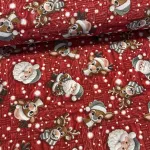 Piros kötött alapon szarvas és mikulás amigurimi karácsonyi dekortextil (TH'26)