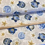Natúr alapon kék gömbdíszek masnival karácsonyi dekortextil (TH'26)