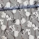 Szürkés alapon szürke-fehér tulipános dekortextil