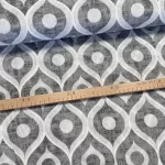 Szürke-fehér geometrikus mintás dekortextil (TH)