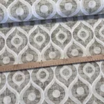Bézs-fehér geometrikus mintás dekortextil (TH)