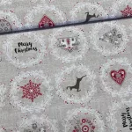 280 cm-es Natúr alapon piros szíves, szarvasos karácsonyi dekortextil (TH)