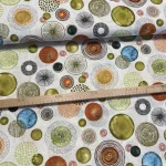 0,34 m EGYBEN KÉRHETŐ Világos alapon narancs-zöld-kék körök dekortextil (A)