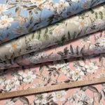 Kék alapon fehér cseresznyevirágok dekortextil (digitálisan nyomott)