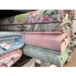 Halvány mentazöld alapon tollas dekortextil (digitálisan nyomott)