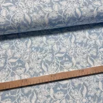 Kék alapon fehér levelek-virágok dekortextil (digitálisan nyomott)