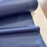 Sötétkék (vízhatlan, UV-álló) közepes vastagságú gyöngyvászon (#40 250D)