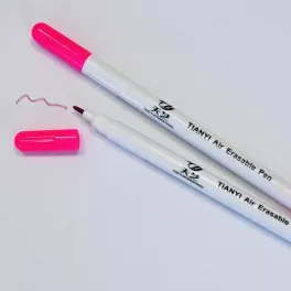 Levegőre illanó PINK jelölőfilc