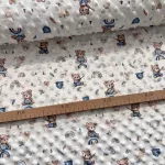 Ekrü alapon kék ruhás macis minky plüss