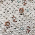 0.42 m EGYBEN KÉRHETŐ Bézs alapon oroszlános-rókás minky plüss