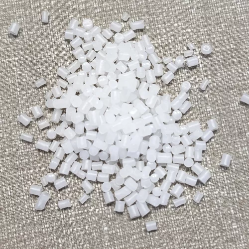 Fehér műanyag granulátum (pellet) gyermek játékokba 250 gramm