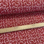 Piros alapon fehér kiságas pamutvászon