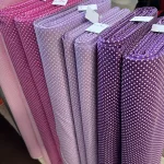 Levendula lila alapon 2 mm-es kispöttyös pamutvászon (7676 Lavender)