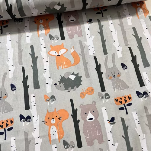 Szürkés-zöld alapon erdei állatok (maci, róka, nyuszi) 160 cm sz. pamutvászon (KA)