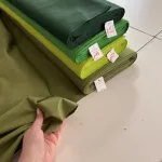 0,54 m Szál hibás EGYBEN KÉRHETŐ Keki zöld egyszínű pamutvászon (LT. Khaki 18-0332)