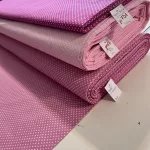 Rágógumi rózsaszín alapon 2 mm-es kispöttyös pamutvászon (Lt. mauve 7676)