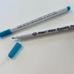 Vízre illanó kék jelölőfilc