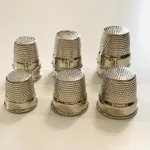 Fém gyűszű (zárt végű) több méretben