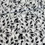 Fehér alapon fekete tulipános viszkóz voile