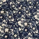 Sötétkék alapon fehér rózsás viszkóz voile