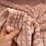 0,7 m EGYBEN KÉRHETŐ Dombor mintás wellsoft: Dusty baby pink