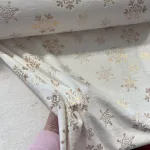 Ekrü alapon arany hópelyhes karácsonyi wellsoft